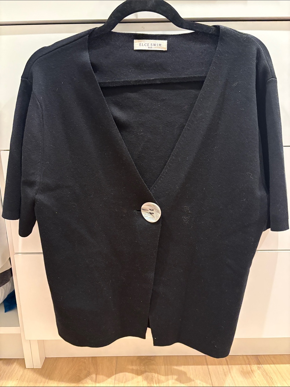 ELCE SWIM Black Short Sleeve V-Neck Cardigan with Single Button Accent